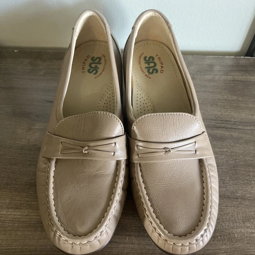 SAS Wedge Shoes 7 Leather Slip On Loafer Tripod Comfort Tan Barely Worn READ